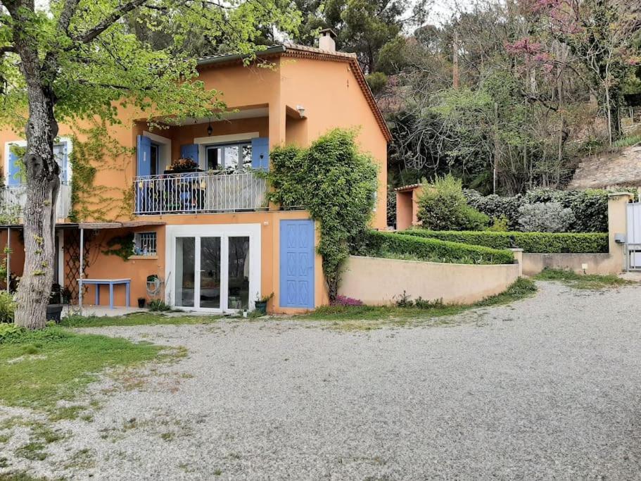 Апартаменты T.Belle Vue Panoramique Au Coeur Du Luberon 40M2 + Pergola . Jardin. P Апт Экстерьер фото
